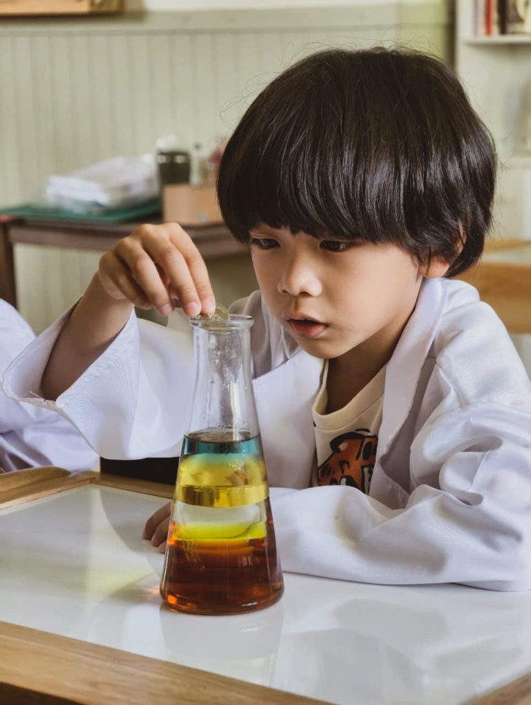 Science_Experiment_Elementary Program (6 Years and Older, Grade 1 to 6)_Nature-Based School Bangko1