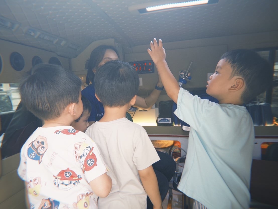 Holistic Learning for Elementary Students at Firefly Forest School